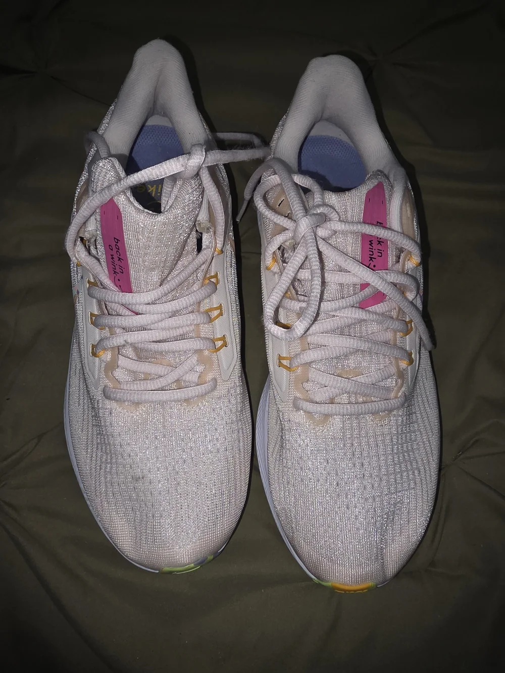 Women’s Lightweight Knit Nike Running Shoes - Pale Pink